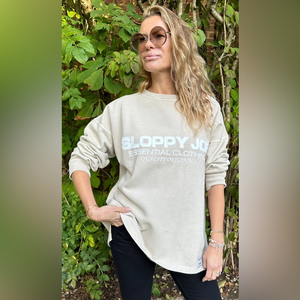 Sloppy Joe Women's Straight Crewneck Sweatshirt, Caramel color, Size 2
